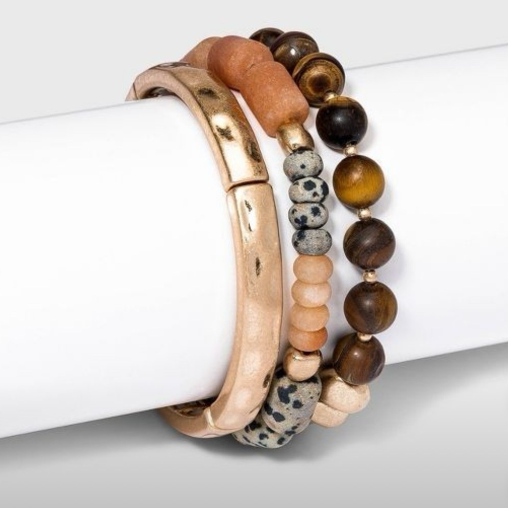 Bracelet (middle)